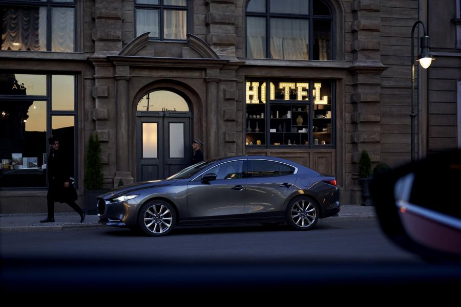  Mazda3 Sedan 2019 года  (NA) (фото 5 из 58)